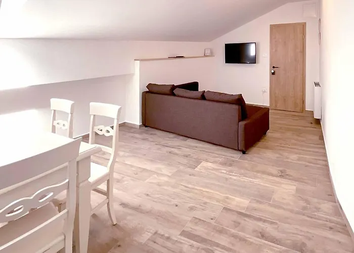 Soca Nočitev z zajtrkom Kanal