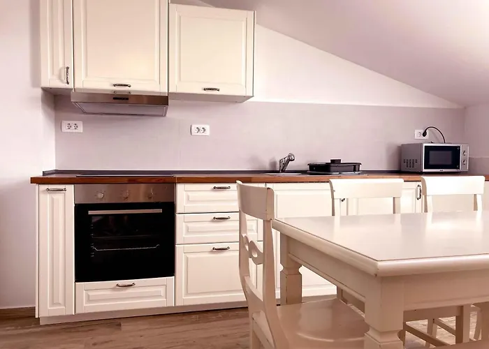 Nočitev z zajtrkom Soca Kanal