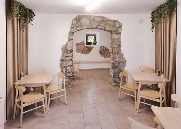 Soca Nočitev z zajtrkom Kanal